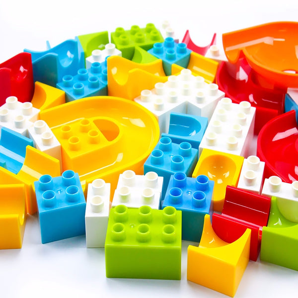 Interactive maze construction blocks set