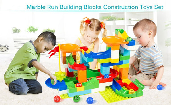 Interactive maze construction blocks set
